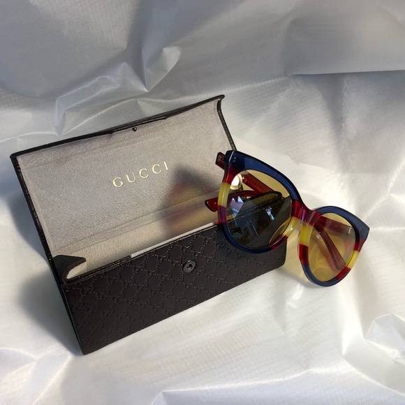 GUCCI SUNGLASSES - Picture 7 of 7